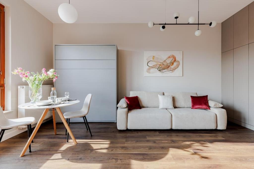 Apartment Bright In Mokotow Business Center
